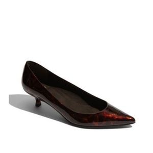 Stuart Weitzman Patent Tortoise Kitten Pump Sz 8.5